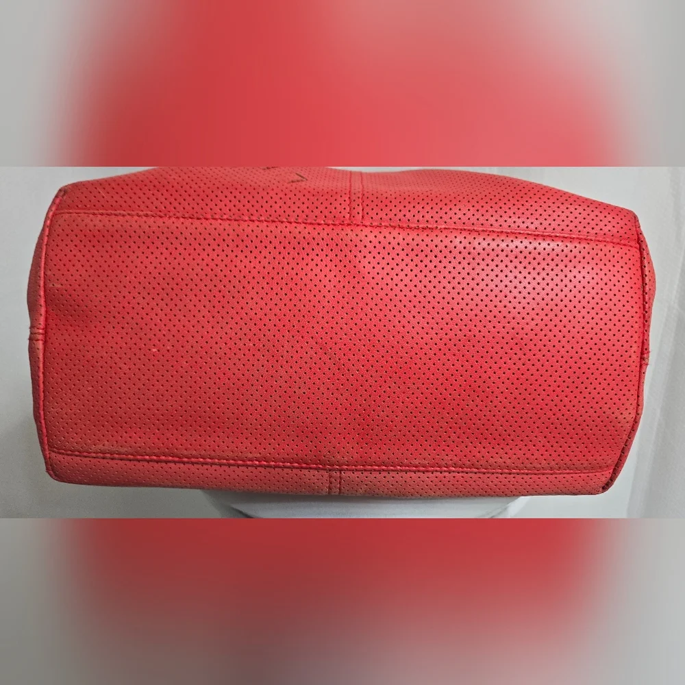 GUC Bottega Veneta Red Intrecciato Top Handle Bag - Picture 9 of 16